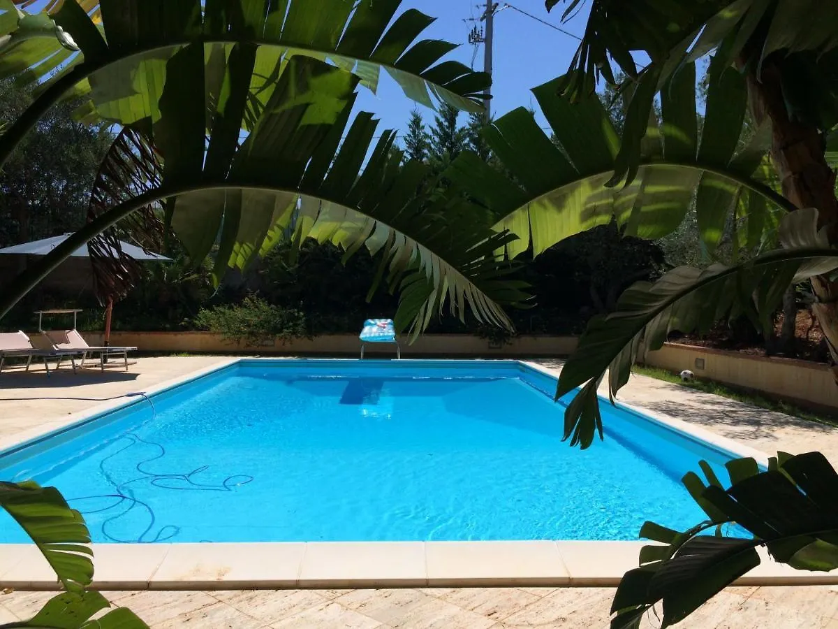 קאסטלמארה דל גולפו Villa Flora איטליה