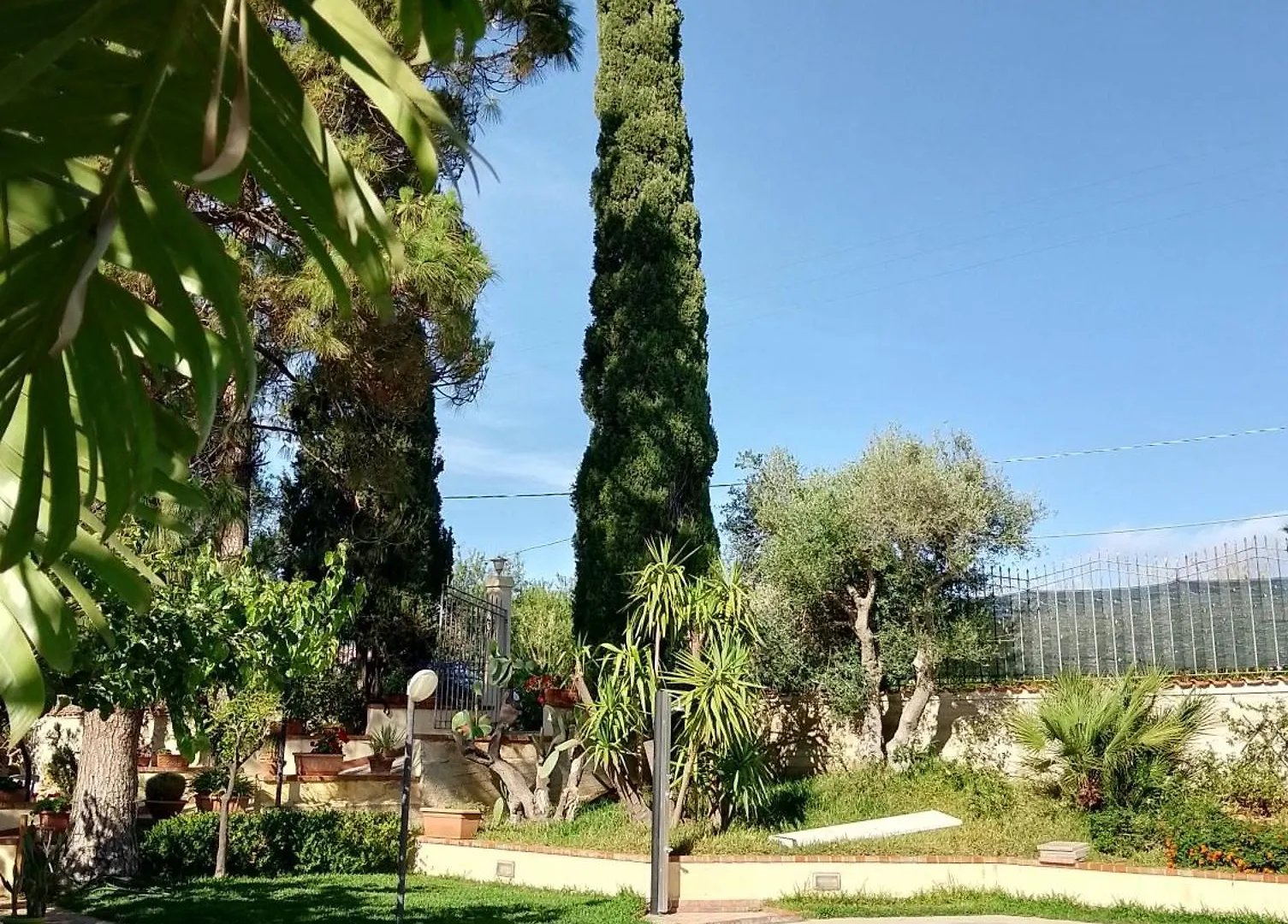 קאסטלמארה דל גולפו Villa Flora 0*, קאסטלמארה דל גולפו